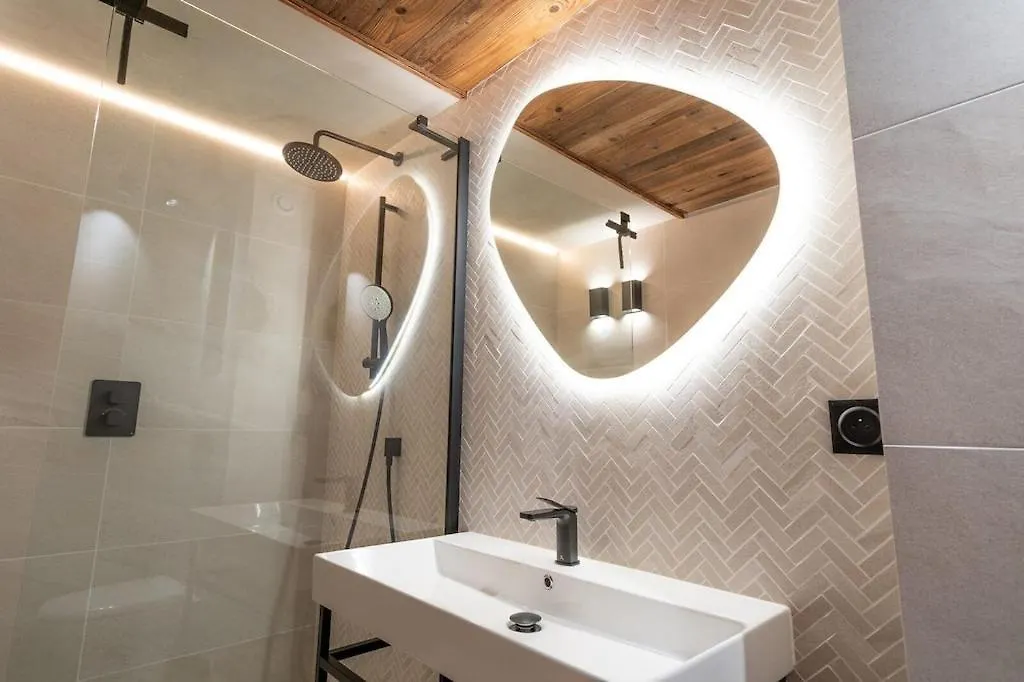 La Charrue, Luxury Chalet Peisey-Nancroix 0*,  France